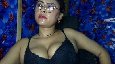 NusratMimi live cam on Cam4