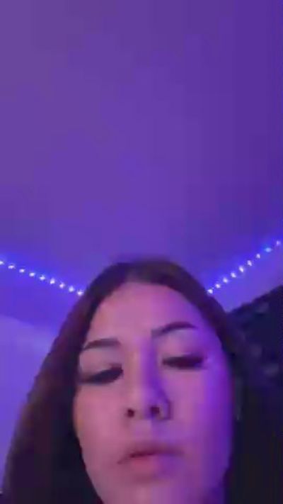 Nutonmybutt live cam on Cam4