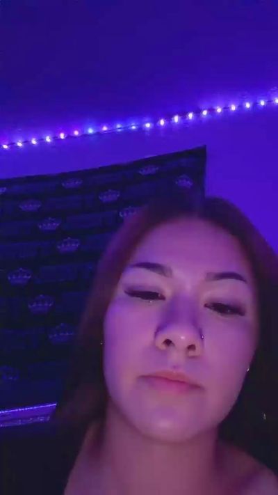 Nutonmybutt live cam on Cam4