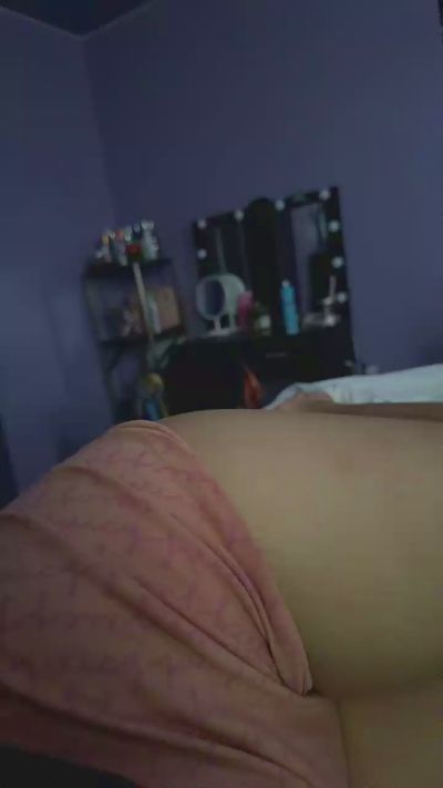 Nutonmybutt live cam on Cam4