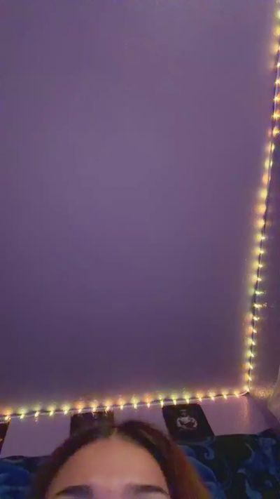 Nutonmybutt live cam on Cam4