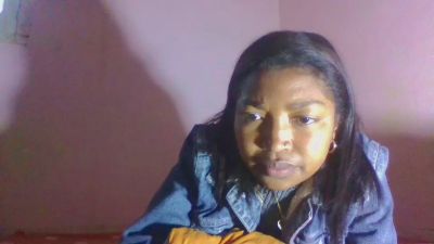 Nyah69 live female webcam from Madagascar