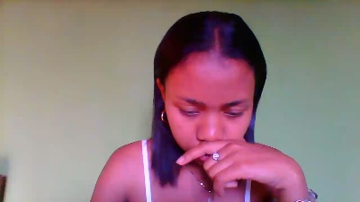 Nyann live cam on Cam4