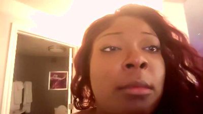 NylaRae28 live cam on Cam4