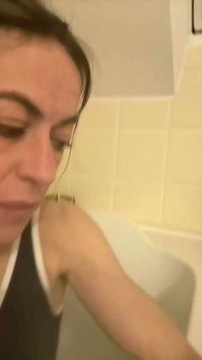 Nymphe4 live cam thumbnail