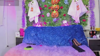 Nyra_Queen live cam on Cam4