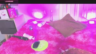 Nyra_Queen live cam on Cam4