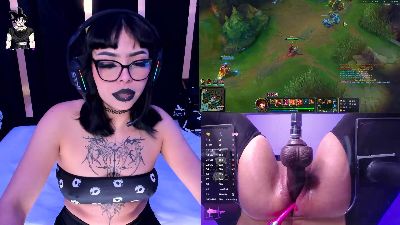 Nyveth live cam on Cam4