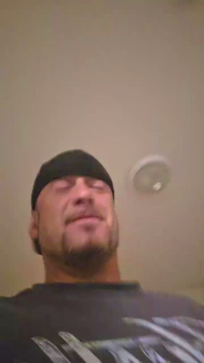 OGTattedRhino69 live cam on Cam4