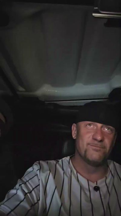 OGTattedRhino69 live cam on Cam4