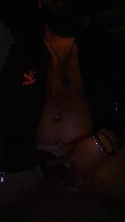O__pelos_ live cam on Cam4