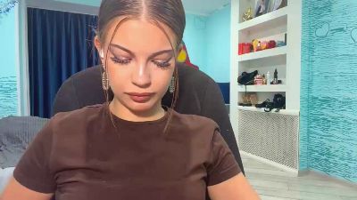 OctaviaHribar live cam on Cam4