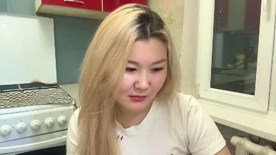 OdeliaBigney live cam on Cam4