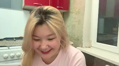 OdeliaBigney live cam on Cam4