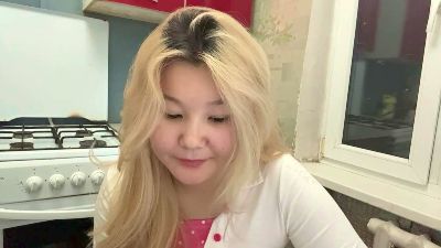OdeliaBigney live cam on Cam4