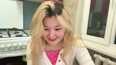 OdeliaBigney live cam on Cam4