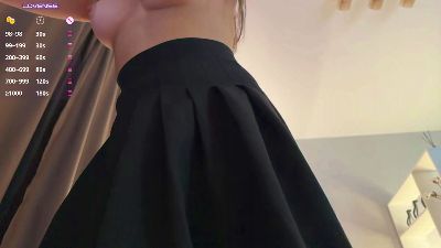 OdessaRiggi live cam on Cam4