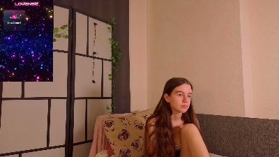 OdetteDredge live cam on Cam4
