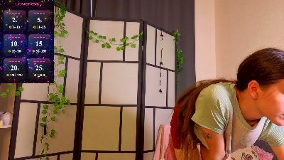 OdetteDredge live cam on Cam4