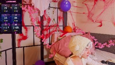 OdetteDredge live cam on Cam4
