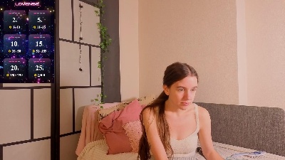 OdetteDredge live cam on Cam4