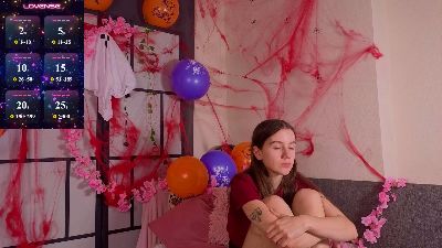 OdetteDredge live cam on Cam4