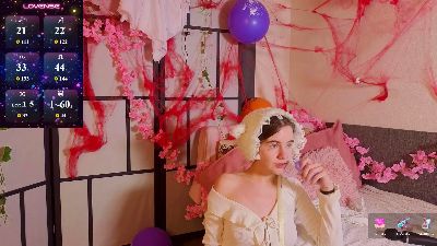OdetteDredge live cam on Cam4