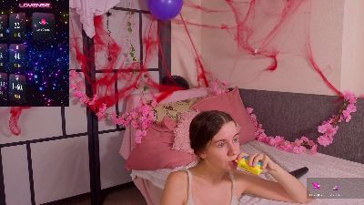 OdetteDredge live cam on Cam4