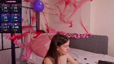 OdetteDredge live cam on Cam4
