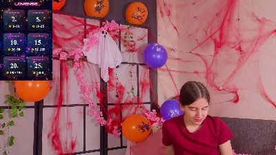 OdetteDredge live cam on Cam4