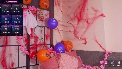 OdetteDredge live cam on Cam4