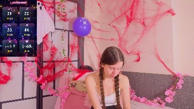 OdetteDredge live cam on Cam4