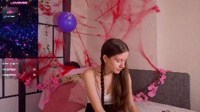 OdetteDredge live cam on Cam4