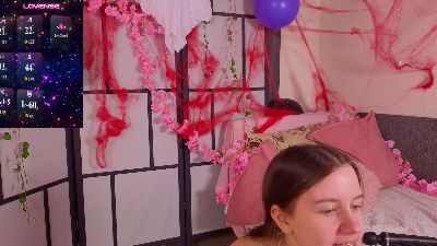 OdetteDredge live cam on Cam4