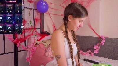 OdetteDredge live cam on Cam4