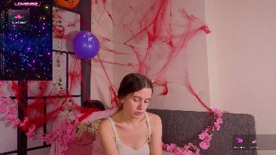 OdetteDredge live cam on Cam4