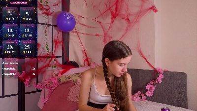 OdetteDredge live cam on Cam4