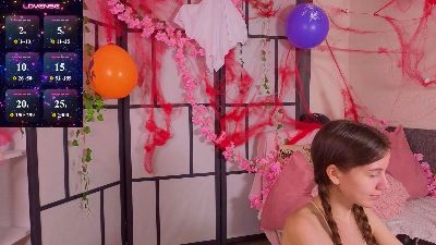 OdetteDredge live cam on Cam4
