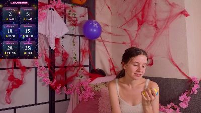 OdetteDredge live cam on Cam4