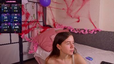 OdetteDredge live cam on Cam4