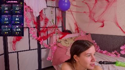OdetteDredge live cam on Cam4