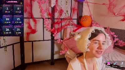 OdetteDredge live cam on Cam4