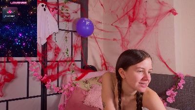OdetteDredge live cam on Cam4