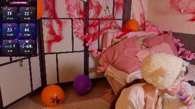 OdetteDredge live cam on Cam4