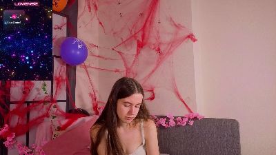 OdetteDredge live cam on Cam4