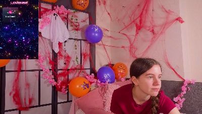 OdetteDredge live cam on Cam4