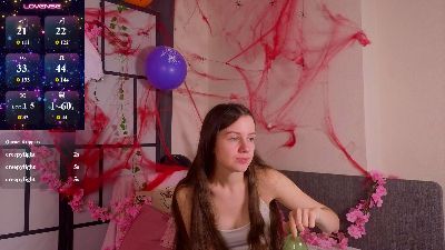 OdetteDredge live cam on Cam4