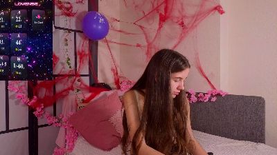 OdetteDredge live cam on Cam4
