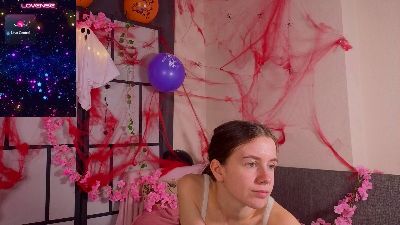 OdetteDredge live cam on Cam4