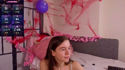 OdetteDredge live cam on Cam4